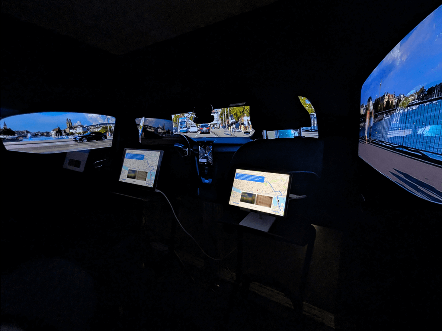 Conversational tour guide interface on in-car display